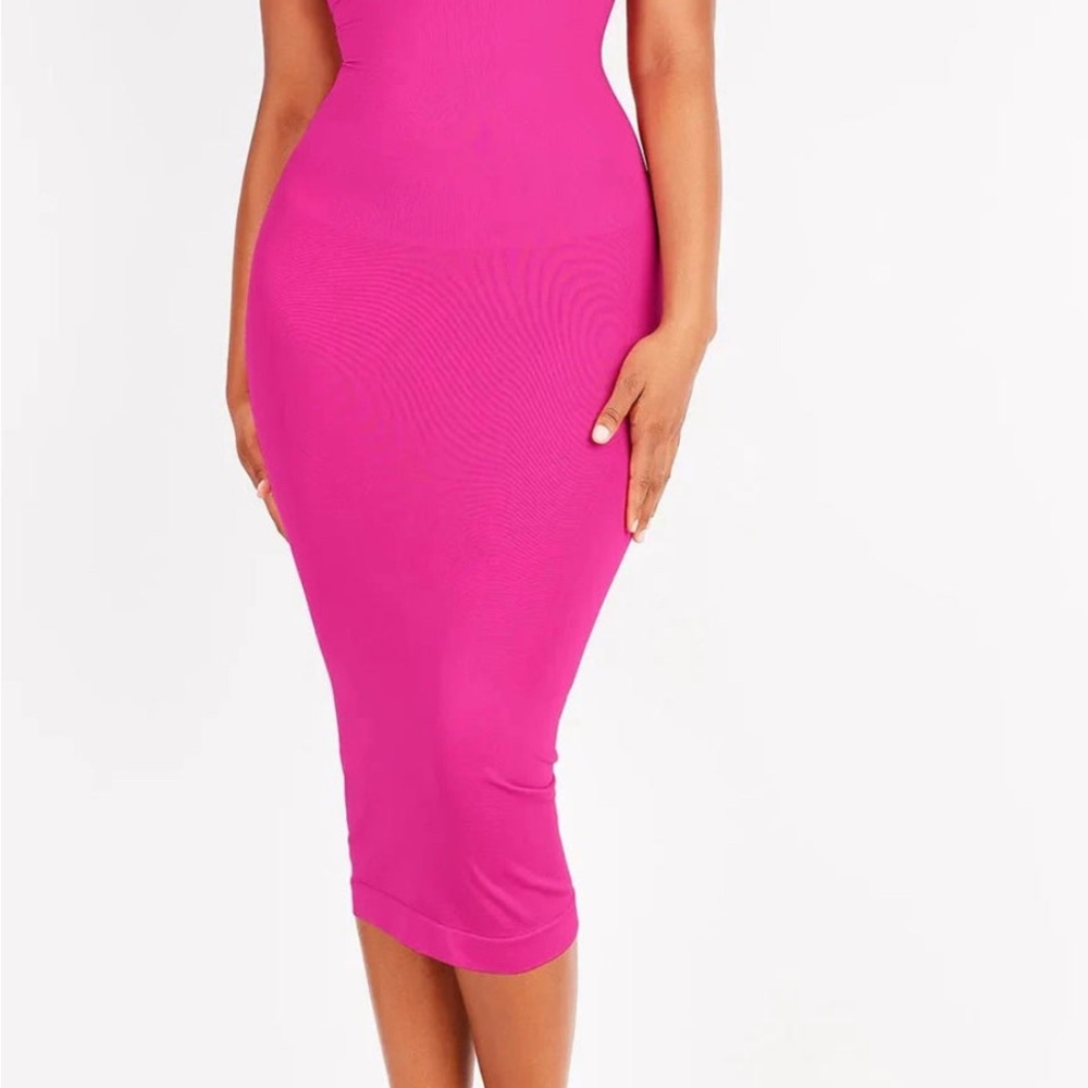 Popilish Shaper Eco-Friendly Spaghetti Strap V-Neck Seamless Dress